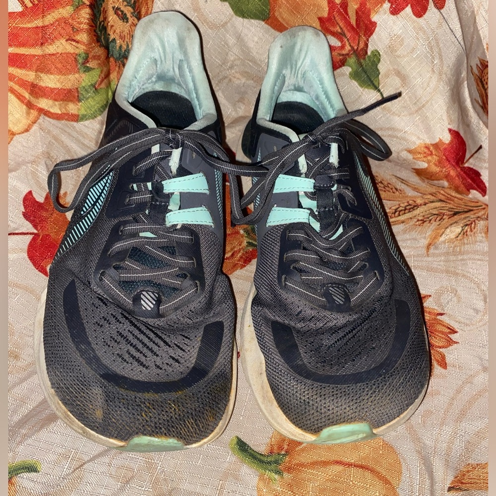 Altra shoes women size 7